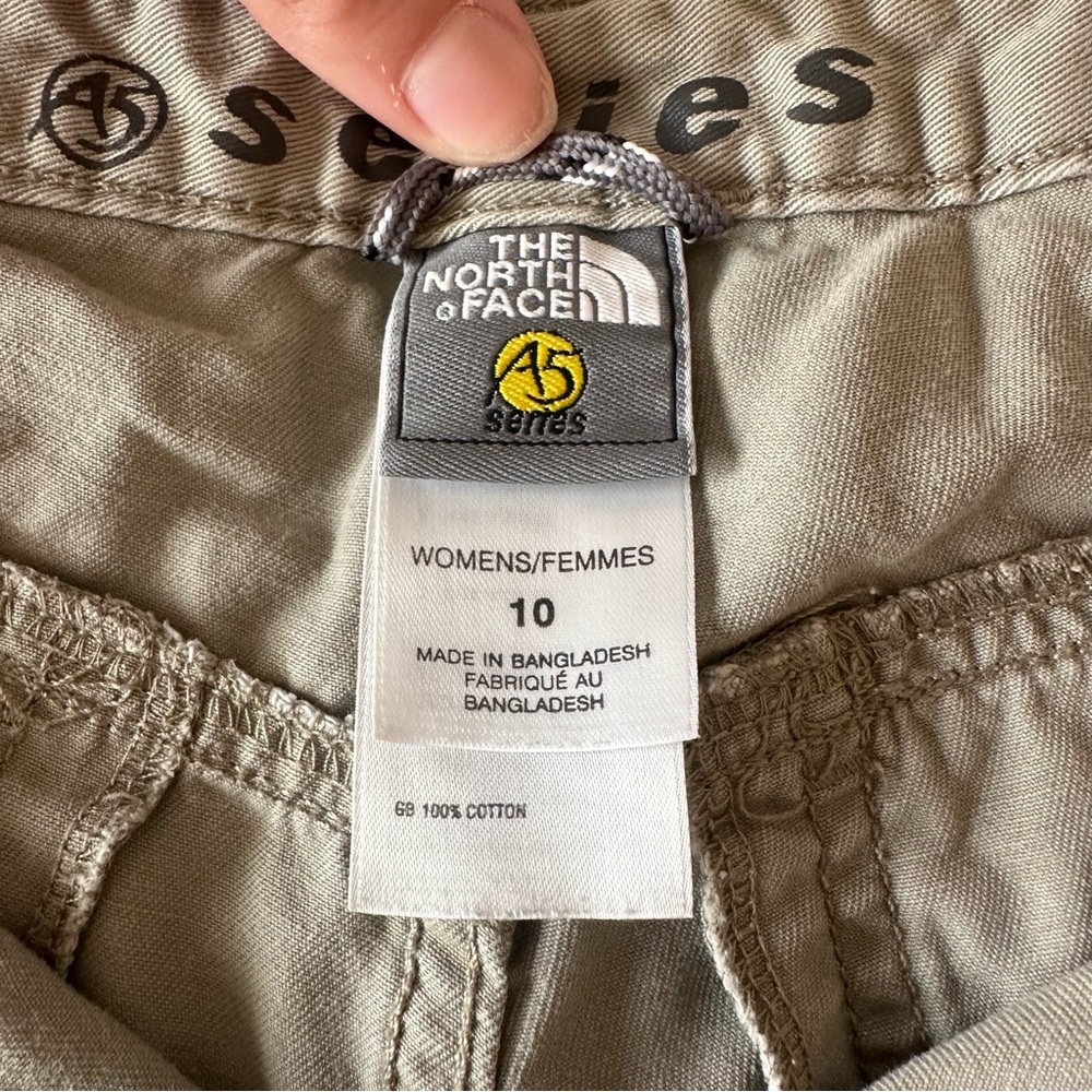 Hiking Shorts - Picture 5 of 5